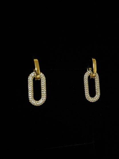 Orecchini con pendenti diamantati
