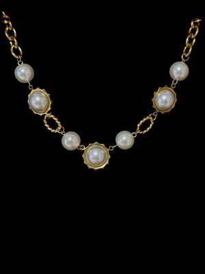 Collana stile antico