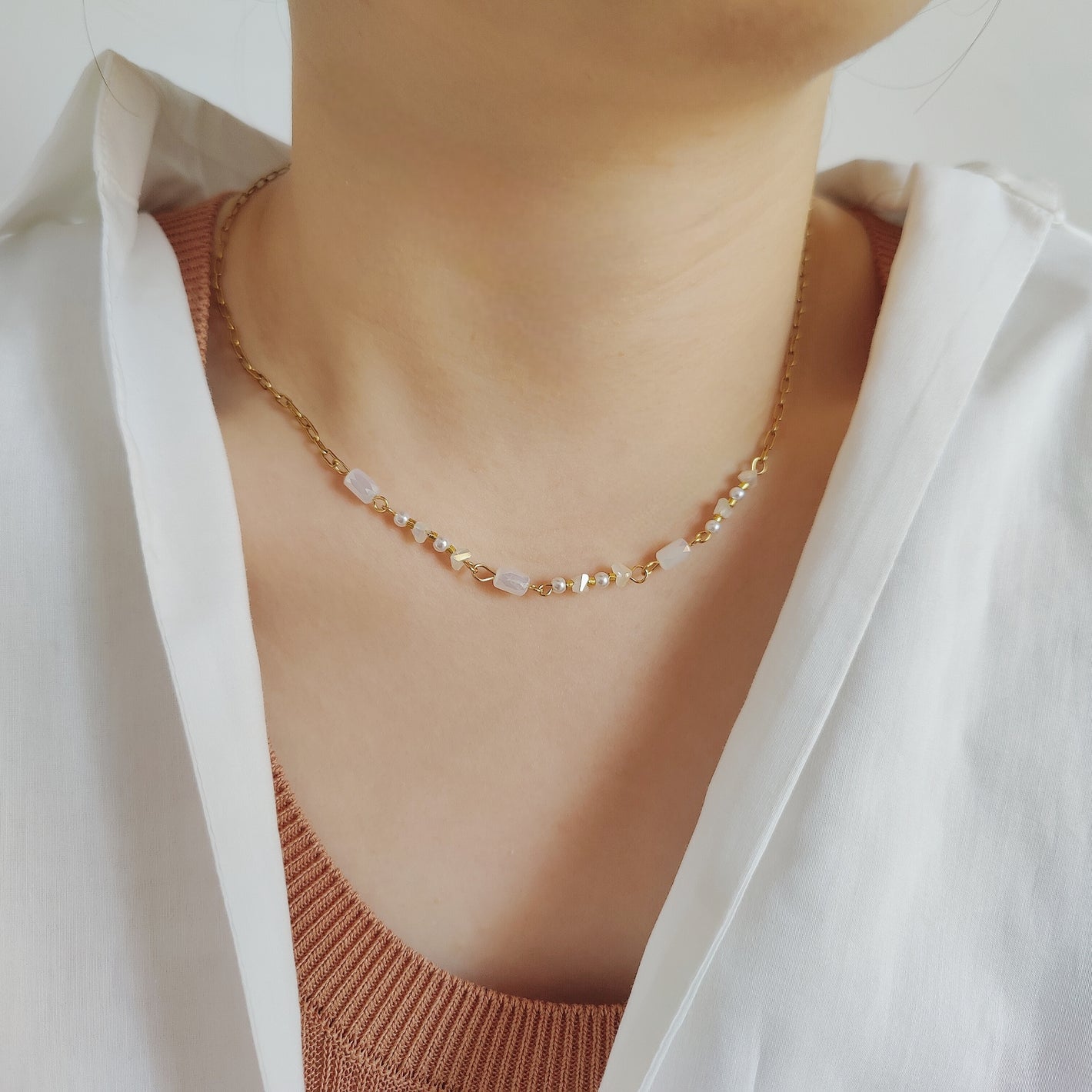 Collana a cristalli in modo scomposto