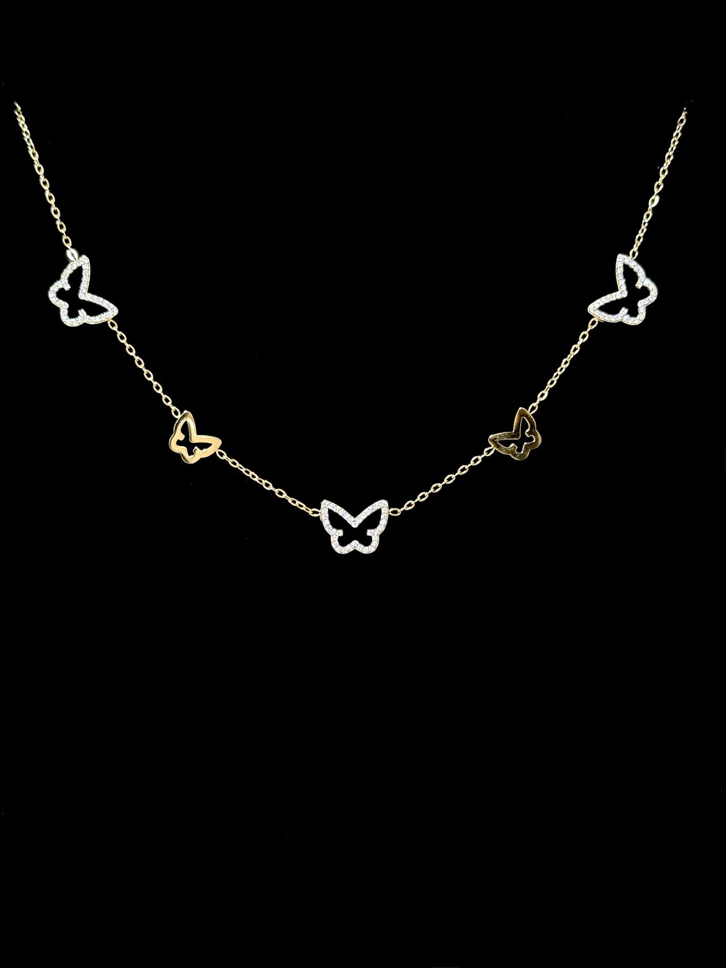 Collana farfalle vuote