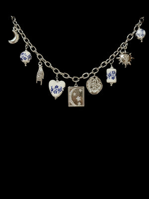 Collana tema lunare e porcellana